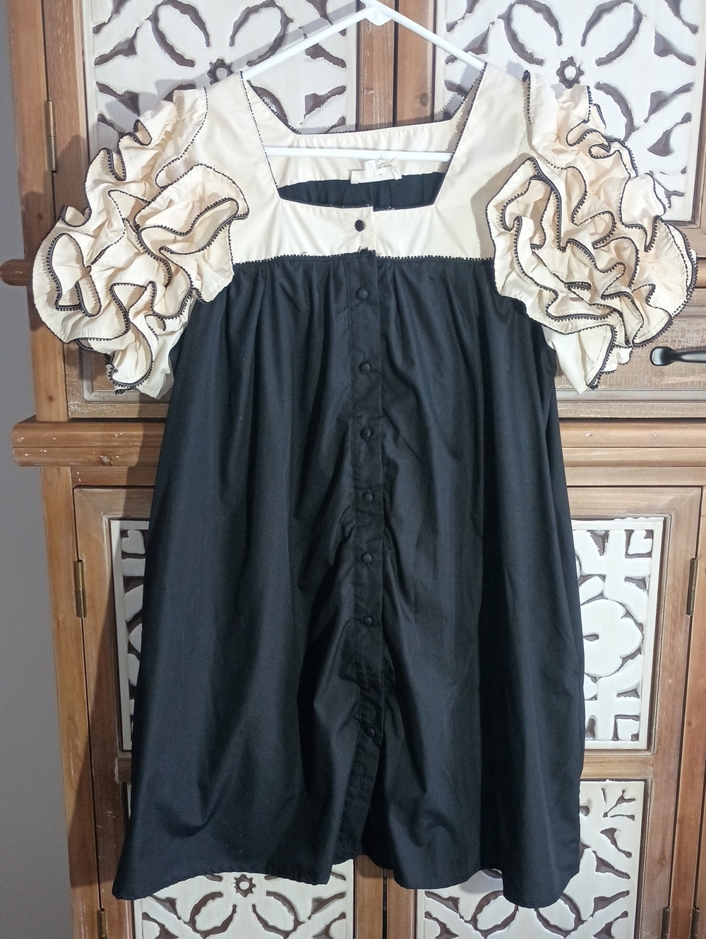 entro Black Dress with Cream Ruffle Sleeves